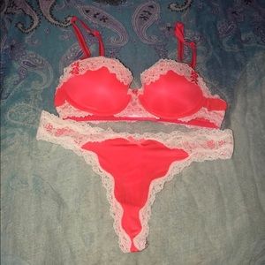 Bra and panty set